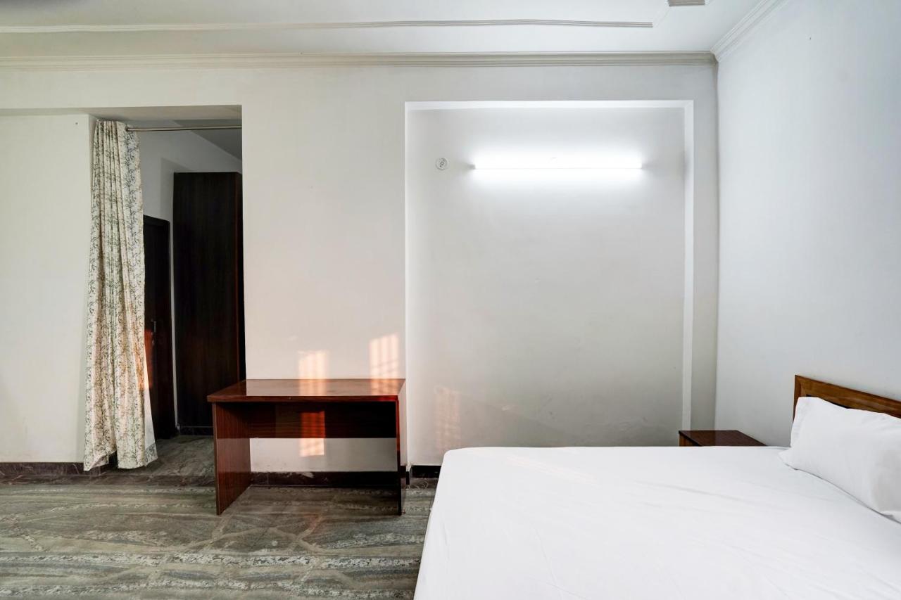 Hotel O Radisson Red Hotel & Restaurant Ghaziabad Exterior photo