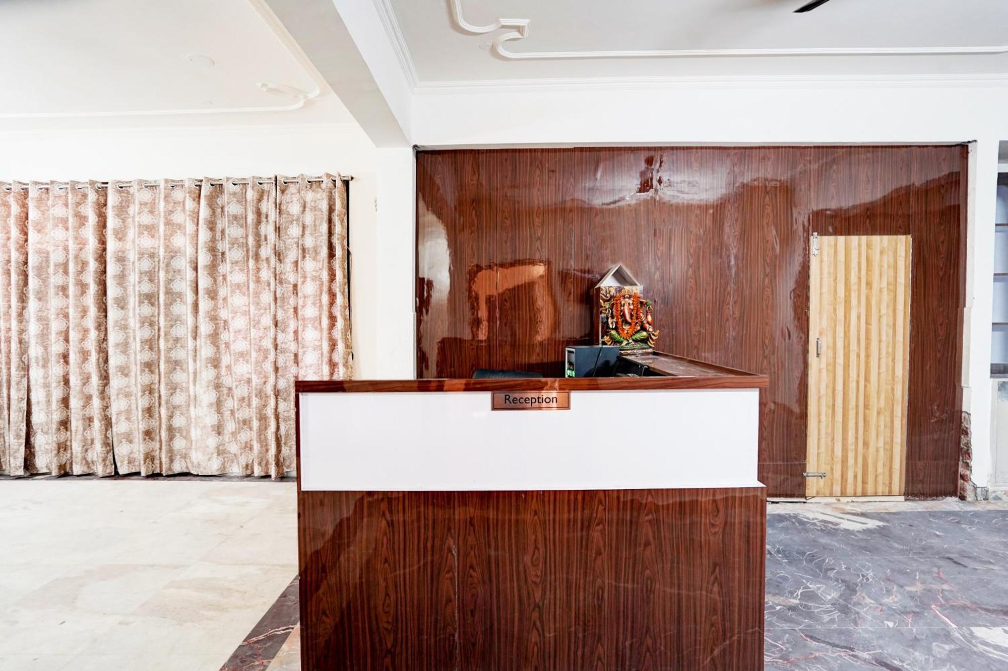 Hotel O Radisson Red Hotel & Restaurant Ghaziabad Exterior photo